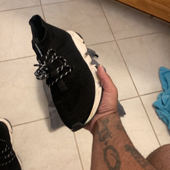 I’m selling my size 9 Balenciagas purchased in 2020 - Picture 3 of 4
